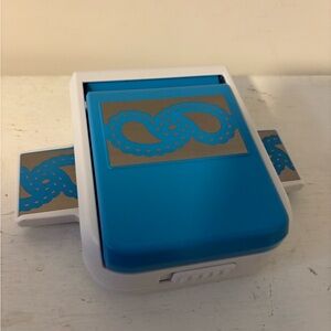 Creative Memories Border Punch ** Paisley **